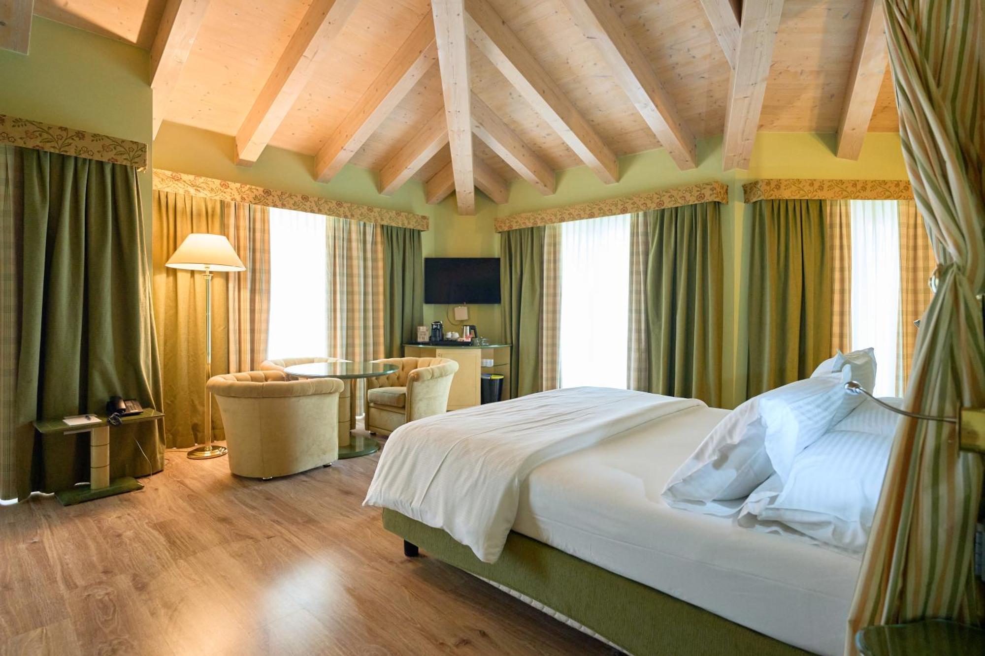 Parc Flora S Hotel 4*