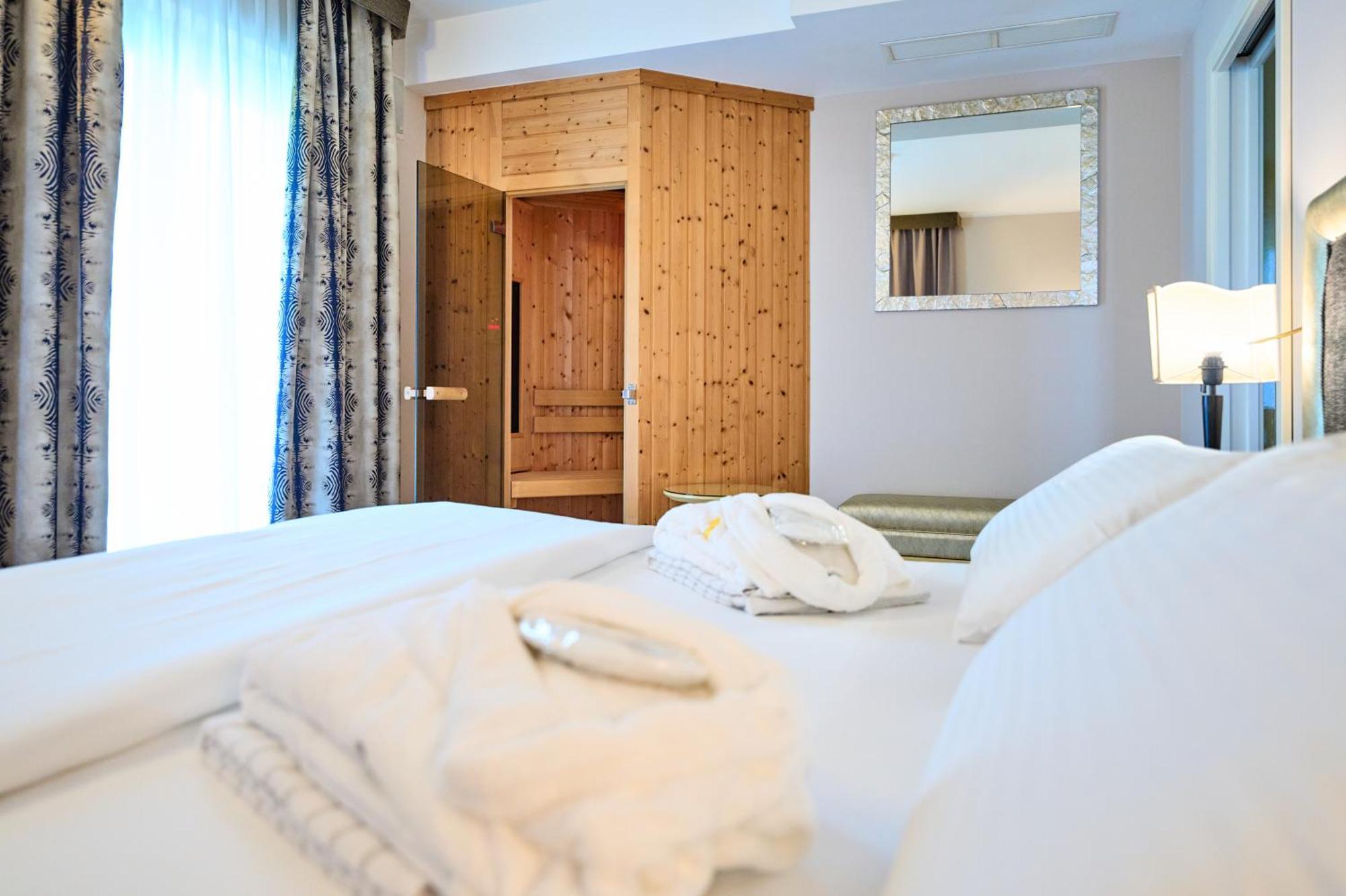 Hotel Parc Flora S 4*